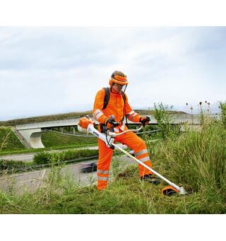 Stihl Gress Og Ryddesag FS 411 C-EM Med Trimmerhode, Krattkniv og Sagblad