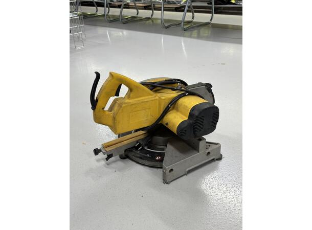 DeWalt DW707 Kapp- og Gjærsag 