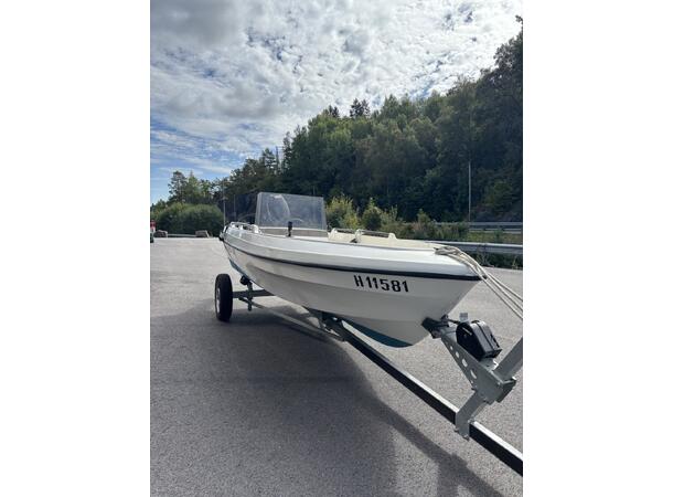 Brenderup Opplagshenger Med Båt Og Motor Seabird 