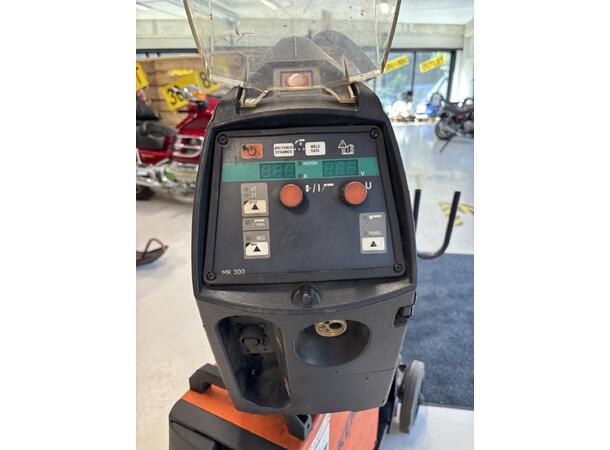 Kemppi FASTMIG M 420MV Med MXF 67 trådmater og tralle 