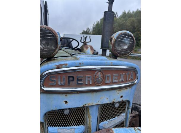 Ford Dexta Super 