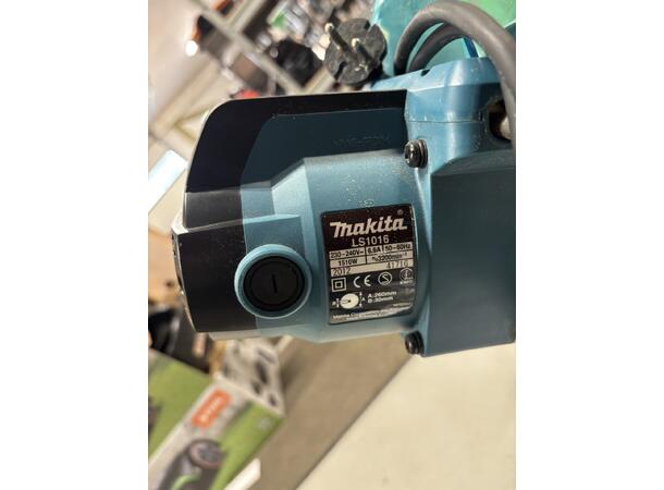 Makita LS1016 Kapp- og Gjærsag Med Hev/senk bord 